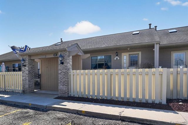 62401 Raleigh Court 4, South Lyon, MI 48178
