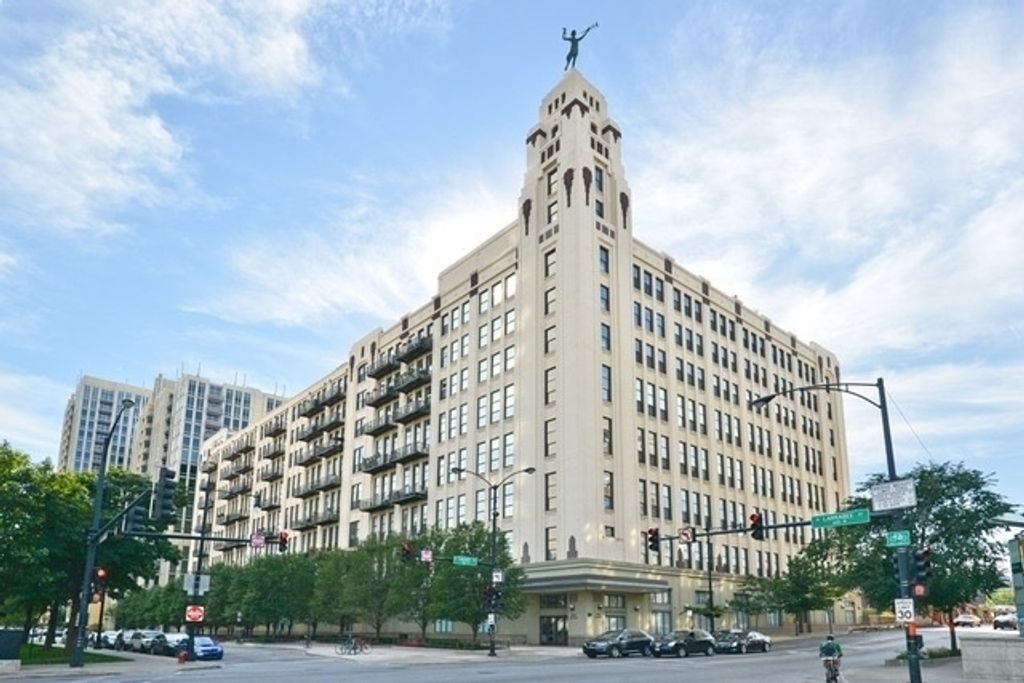 758 N Larrabee Street 319, Chicago, IL 60654 — exterior