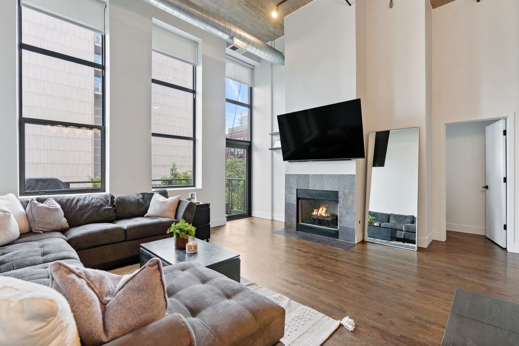 758 N Larrabee Street 319, Chicago, IL 60654 — photo 4