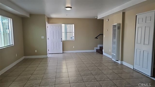 2024 E 74th, Los Angeles, CA 90001