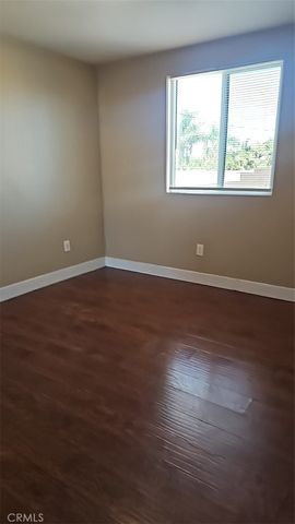 2024 E 74th, Los Angeles, CA 90001