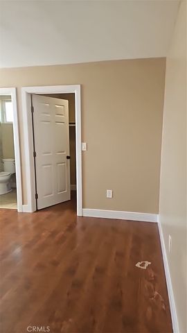 2024 E 74th, Los Angeles, CA 90001