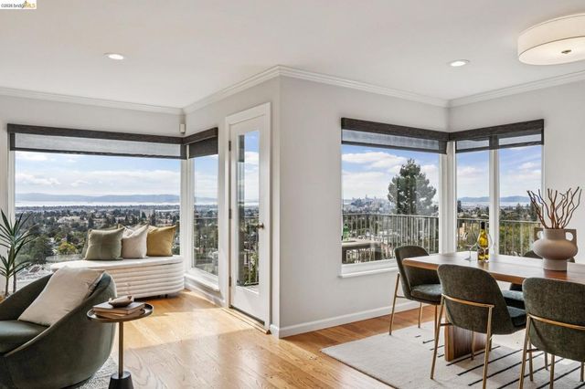 1989 1989 Oakview Dr, Oakland, CA 94602