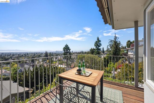 1989 1989 Oakview Dr, Oakland, CA 94602