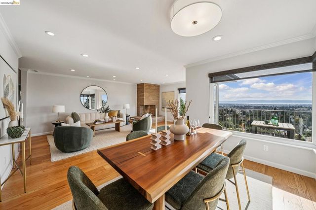 1989 1989 Oakview Dr, Oakland, CA 94602