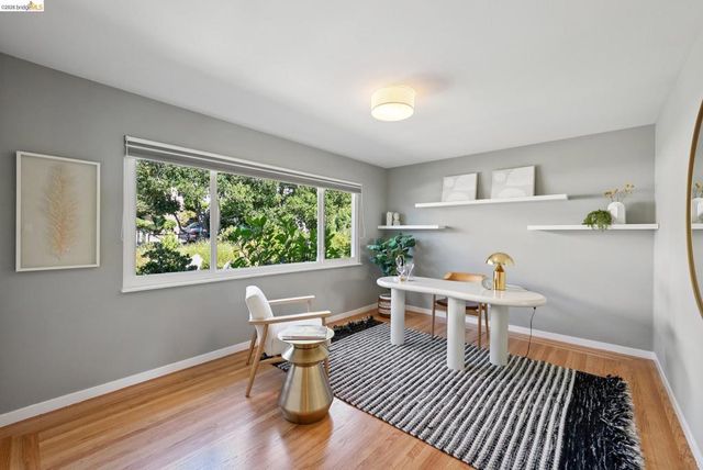 1989 1989 Oakview Dr, Oakland, CA 94602