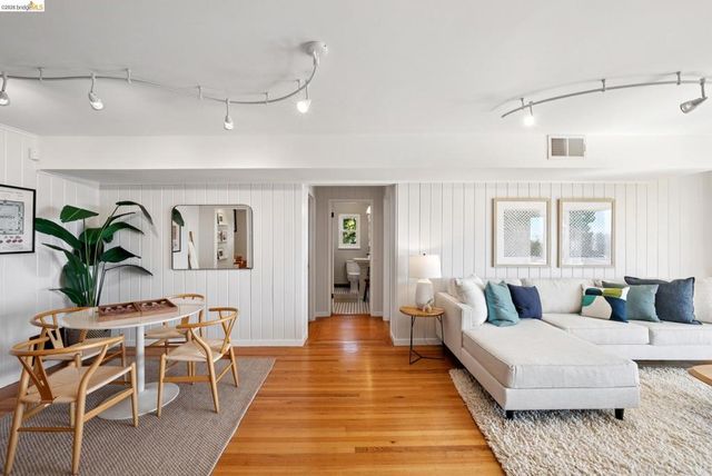 1989 1989 Oakview Dr, Oakland, CA 94602