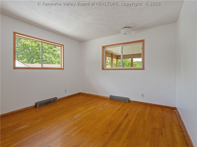 998 W Pea Ridge Road, Huntington, WV 25705