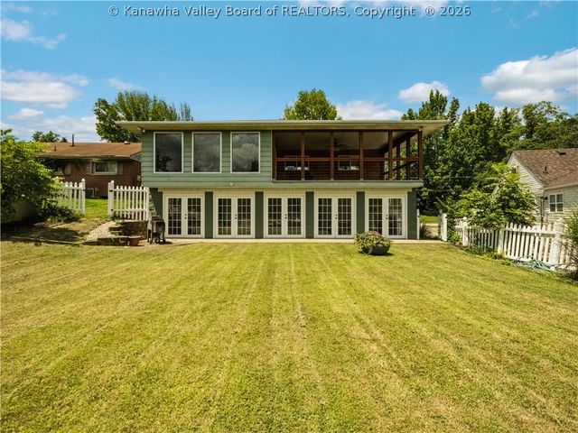 998 W Pea Ridge Road, Huntington, WV 25705