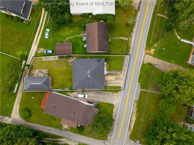 998 W Pea Ridge Road, Huntington, WV 25705
