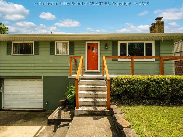 998 W Pea Ridge Road, Huntington, WV 25705