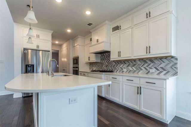 1027 Huckleberry Street, Northlake, TX 76226