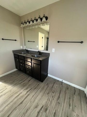 161 Poe Avenue, Lithopolis, OH 43136