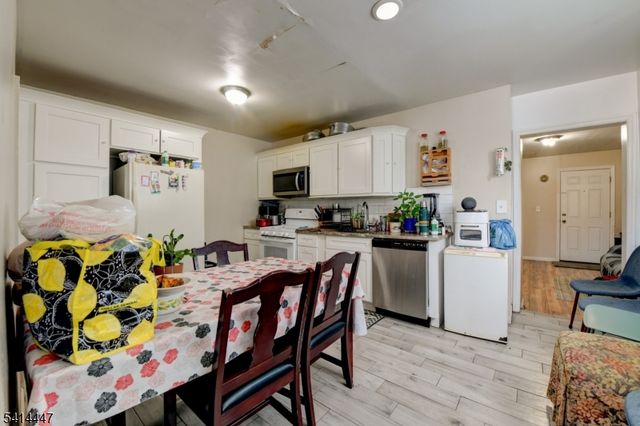 23 Hawkins St, Newark City, NJ 07105