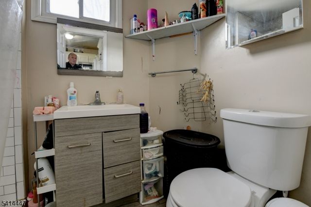 23 Hawkins St, Newark City, NJ 07105