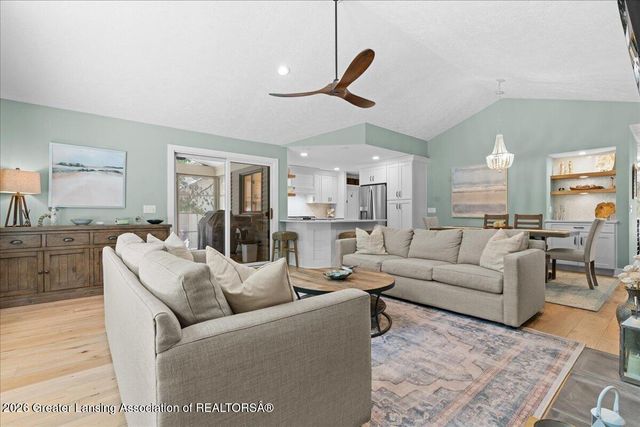 6321 Timber View Drive, East Lansing, MI 48823