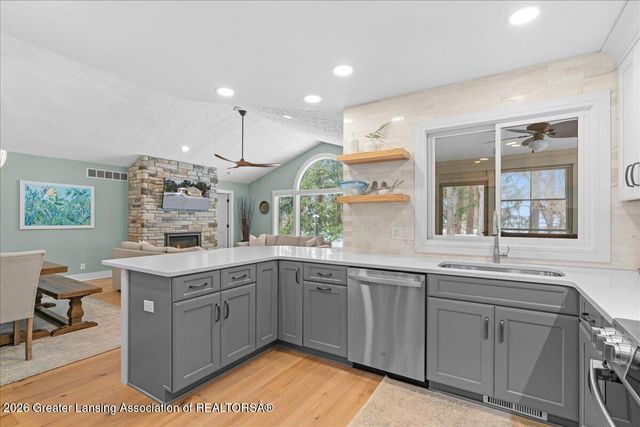 6321 Timber View Drive, East Lansing, MI 48823