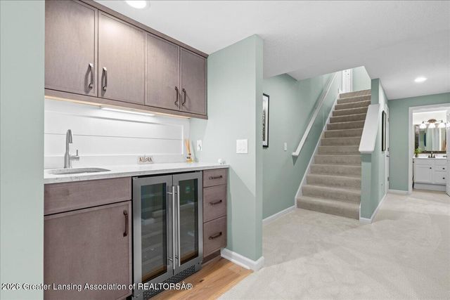 6321 Timber View Drive, East Lansing, MI 48823