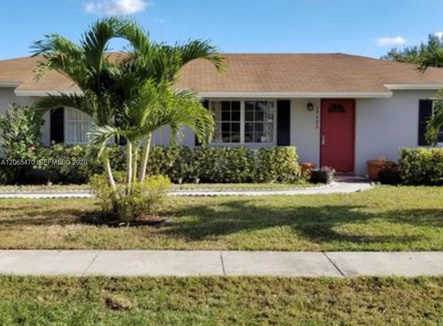 19480 Dakota Ct, Boca Raton, FL 33434