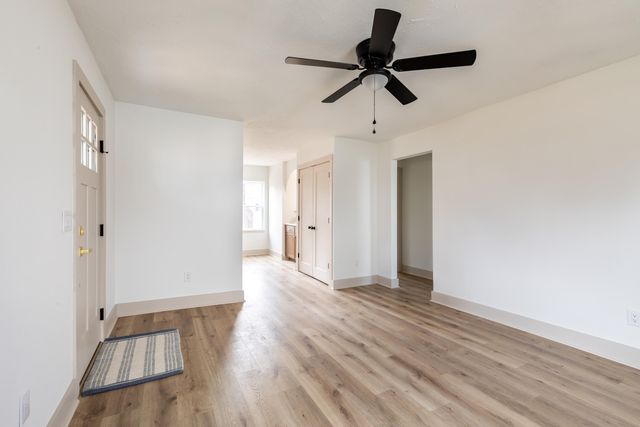 1055 S New Avenue, Springfield, MO 65807