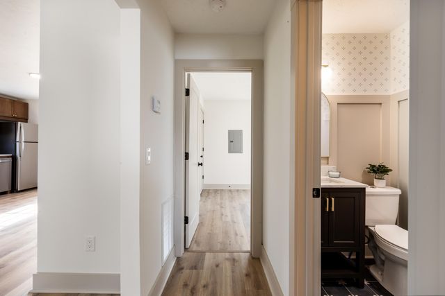 1055 S New Avenue, Springfield, MO 65807