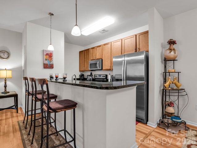 91 Brickton Village Circle 301, Fletcher, NC 28732