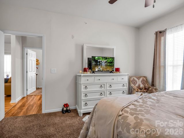 91 Brickton Village Circle 301, Fletcher, NC 28732