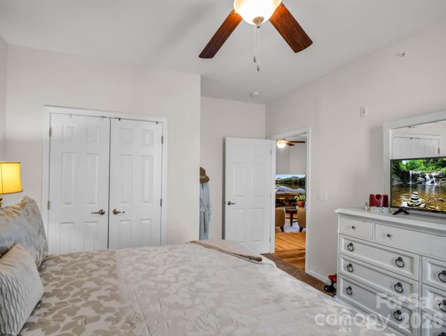 91 Brickton Village Circle 301, Fletcher, NC 28732