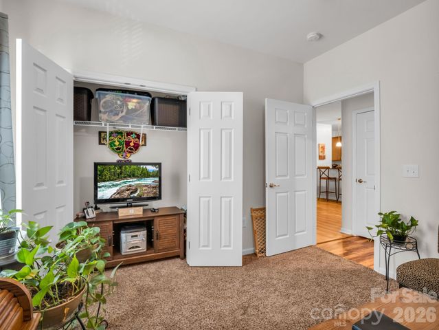 91 Brickton Village Circle 301, Fletcher, NC 28732