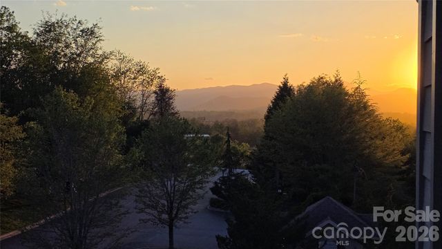 91 Brickton Village Circle 301, Fletcher, NC 28732