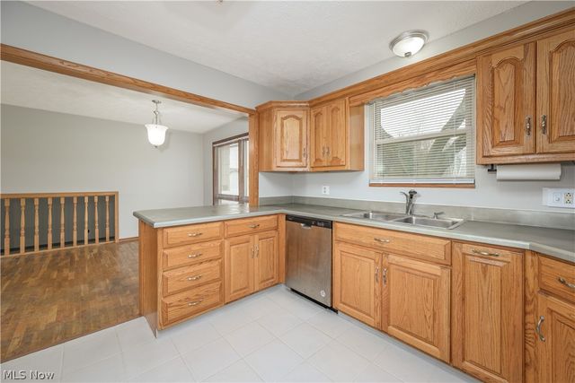 6860 Beridge Street, Louisville, OH 44641