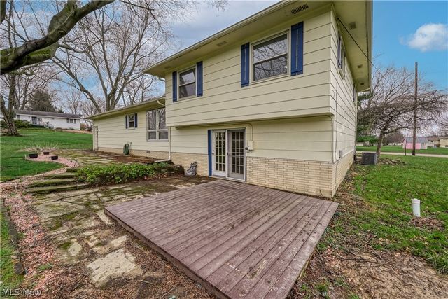 6860 Beridge Street, Louisville, OH 44641