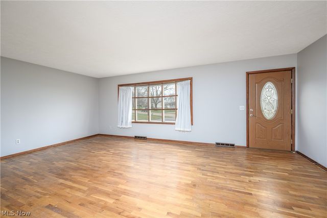 6860 Beridge Street, Louisville, OH 44641