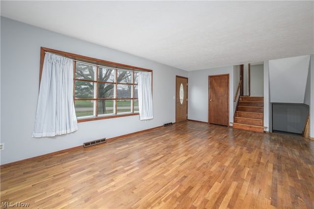 6860 Beridge Street, Louisville, OH 44641