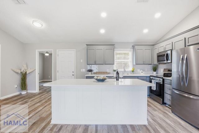 1384 Lake Drive, Midway, GA 31320