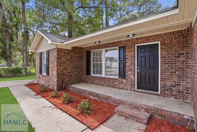 1384 Lake Drive, Midway, GA 31320