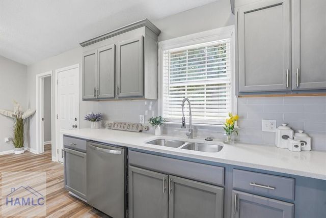 1384 Lake Drive, Midway, GA 31320