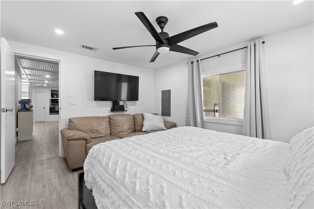 23 Derhenson DR, Naples, FL 34114