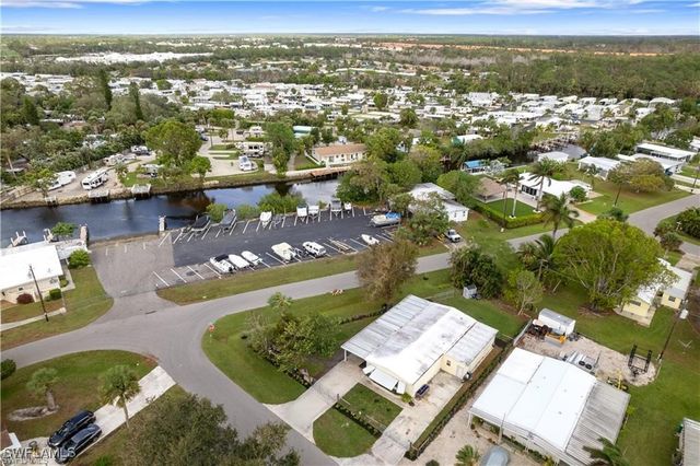 23 Derhenson DR, Naples, FL 34114