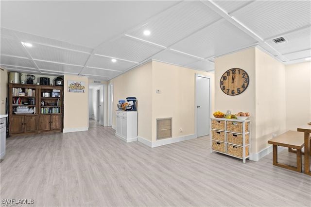 23 Derhenson DR, Naples, FL 34114