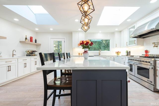 621 S Pleasant Ridge Drive, Bloomington, IN 47401