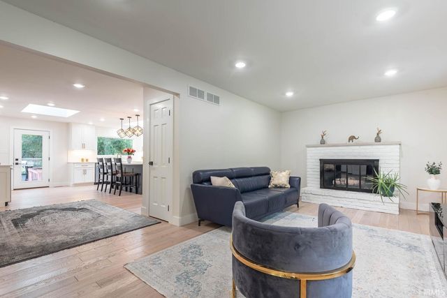 621 S Pleasant Ridge Drive, Bloomington, IN 47401