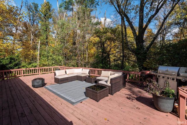 621 S Pleasant Ridge Drive, Bloomington, IN 47401