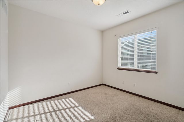 45 Woodstone Lane SW, Cedar Rapids, IA 52404