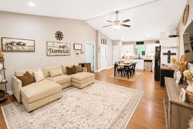 411 Hotwater Road, Soddy Daisy, TN 37379