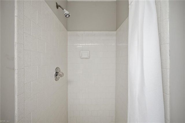 967 Saint Andrews Reach Apt D, Chesapeake, VA 23320