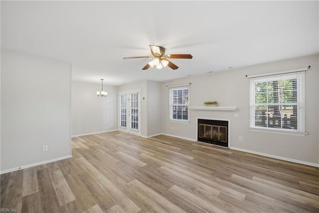 967 Saint Andrews Reach Apt D, Chesapeake, VA 23320