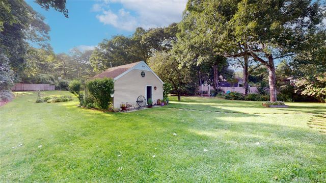 41 Summit Boulevard, Westhampton, NY 11977