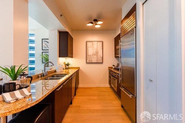 425 1st Street 2607, San Francisco, CA 94105