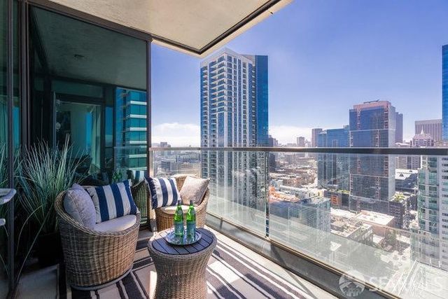 425 1st Street 2607, San Francisco, CA 94105